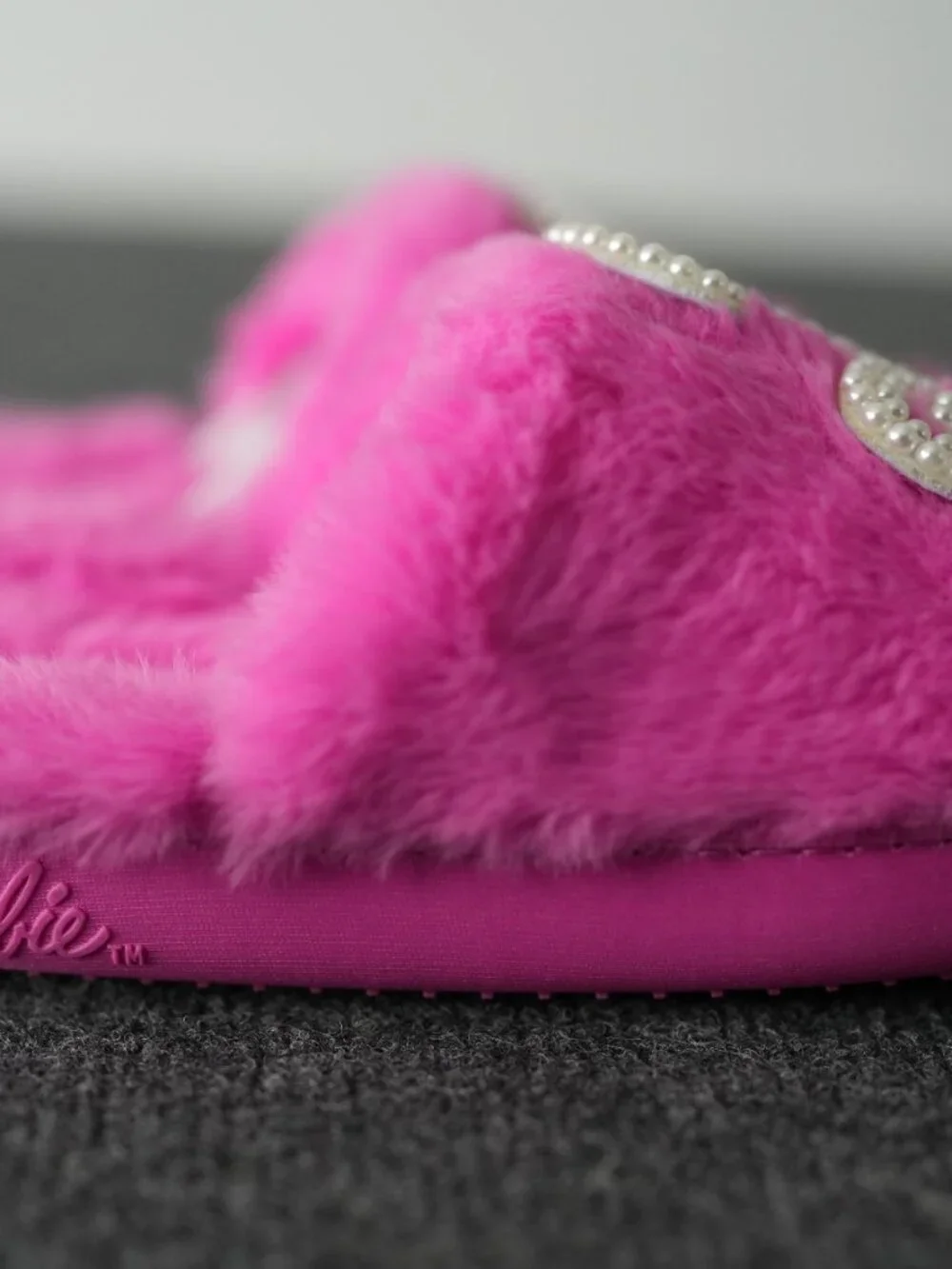 Barbie Pink Fuzzy Pearl Logo Indoor/Outdoor Memory Foam Slippers Kids Youth 3
